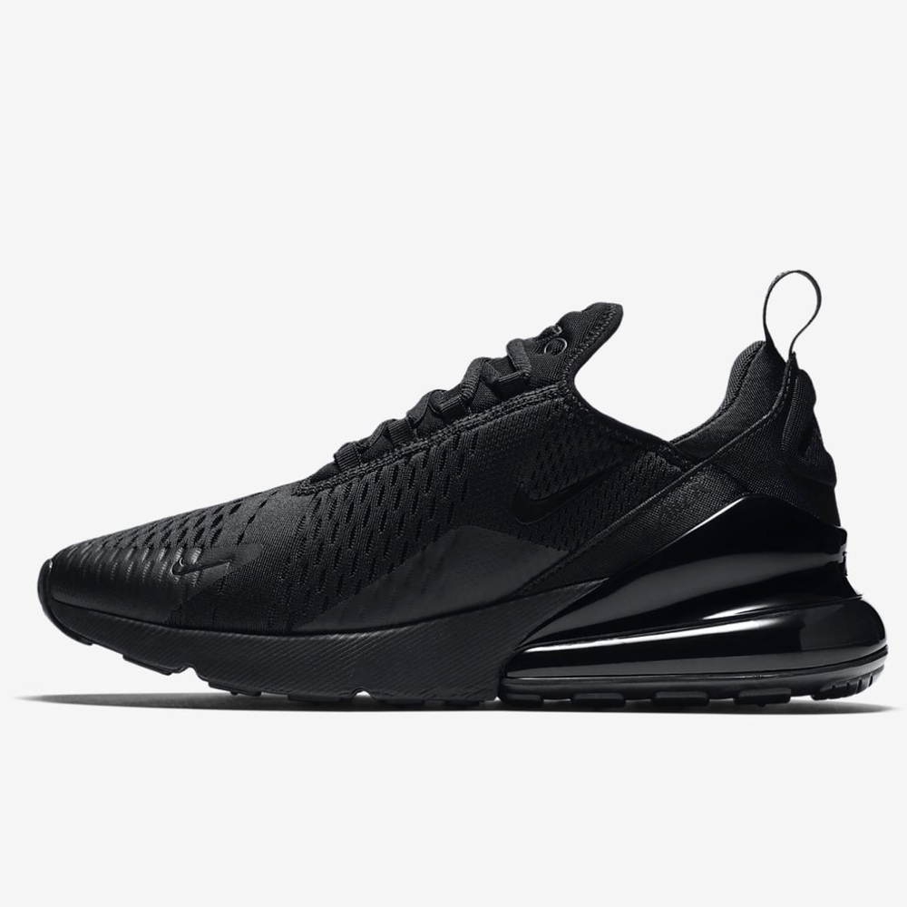 NWOT black on black Nike 270s